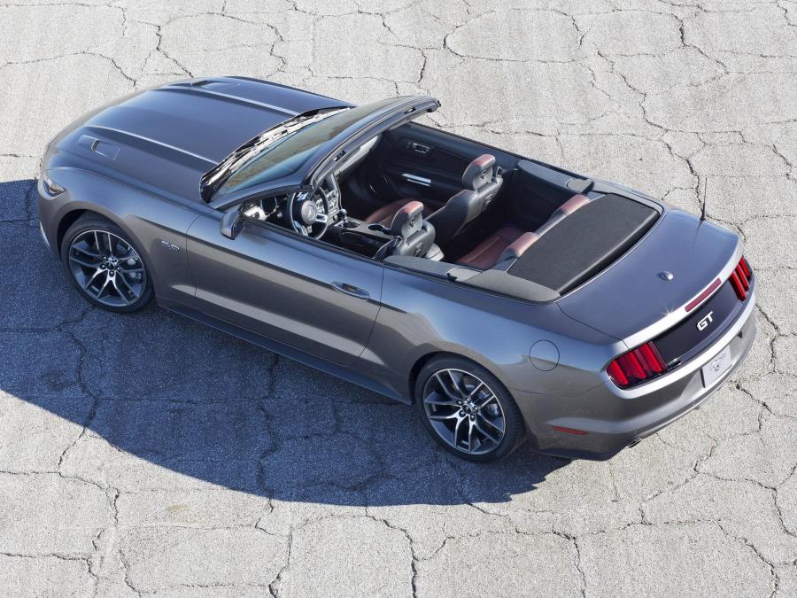  Ford Mustang GT Convertible 2014 года  (фото 26 из 26)
